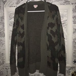 Xs cardigan barely worn, fits as a small